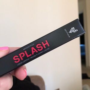 Splash liquid lipstick. Stubborn.